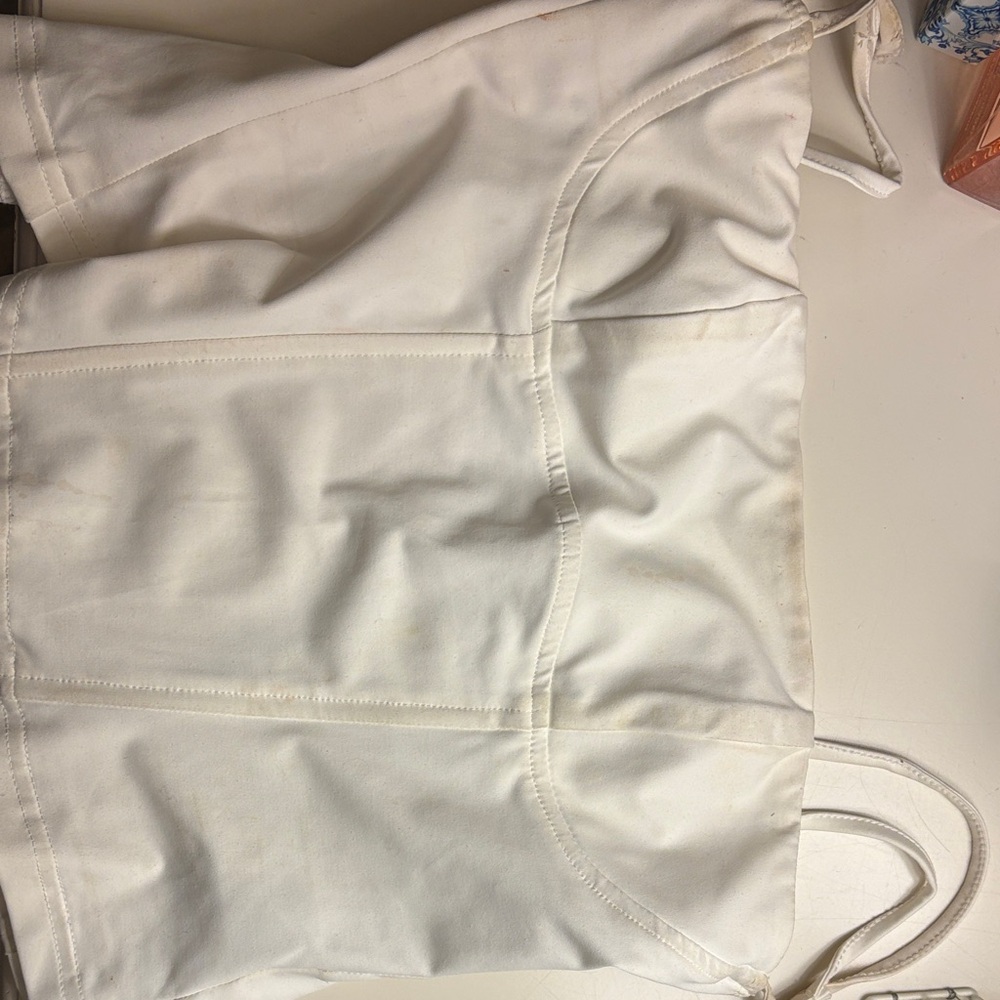 Edikted white top